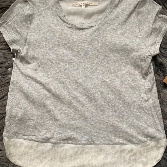 New top with sequent details in bottom and back! size XS - Picture 1 of 5